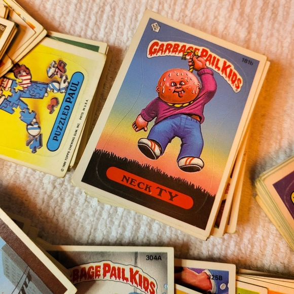 VINTAGE LOT OF 177 GARBAGE PAIL KIDS CARDS!! - Picture 10 of 16